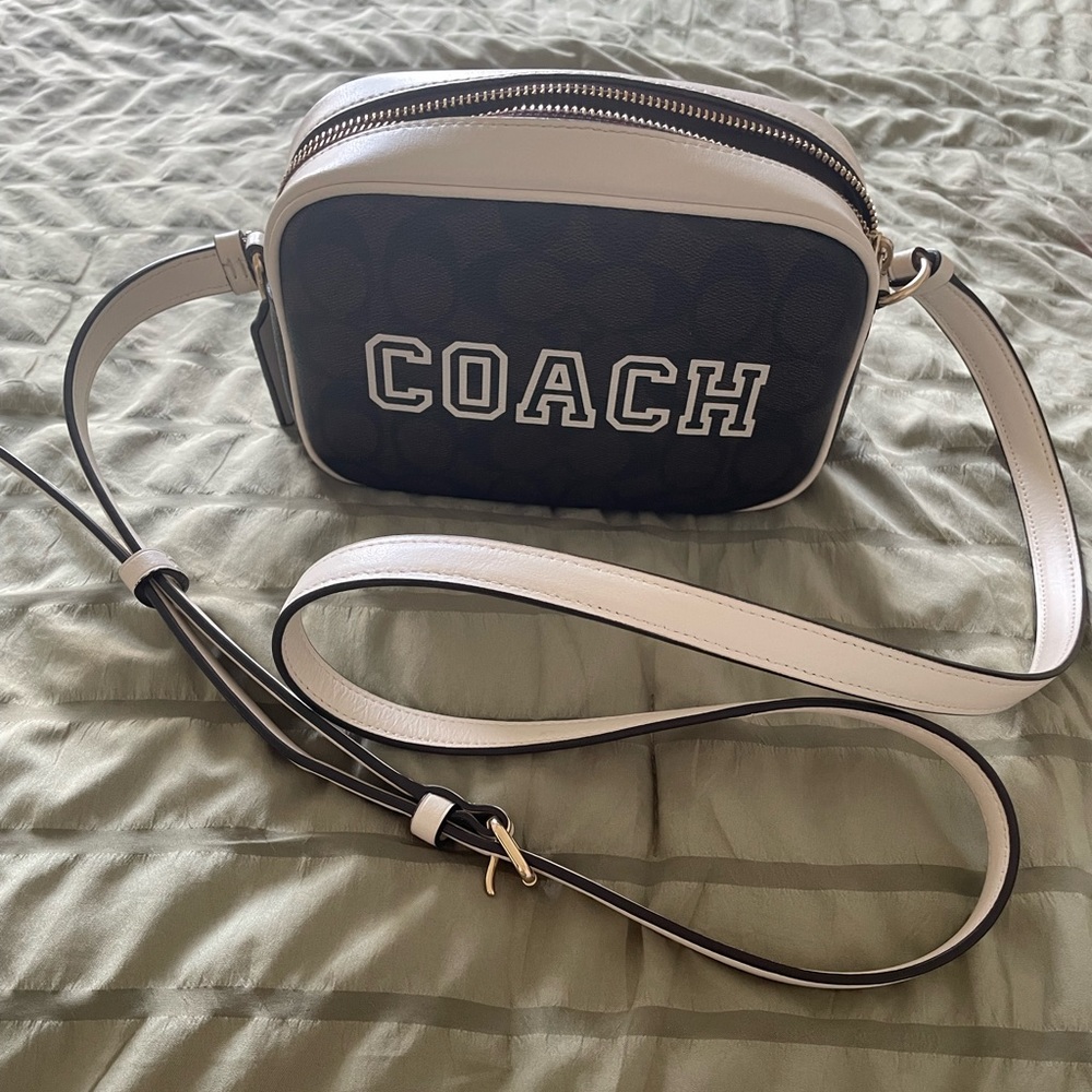 Varsity Coach Crossbody